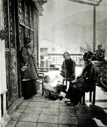 Chinese mensen die opium roken, uit 